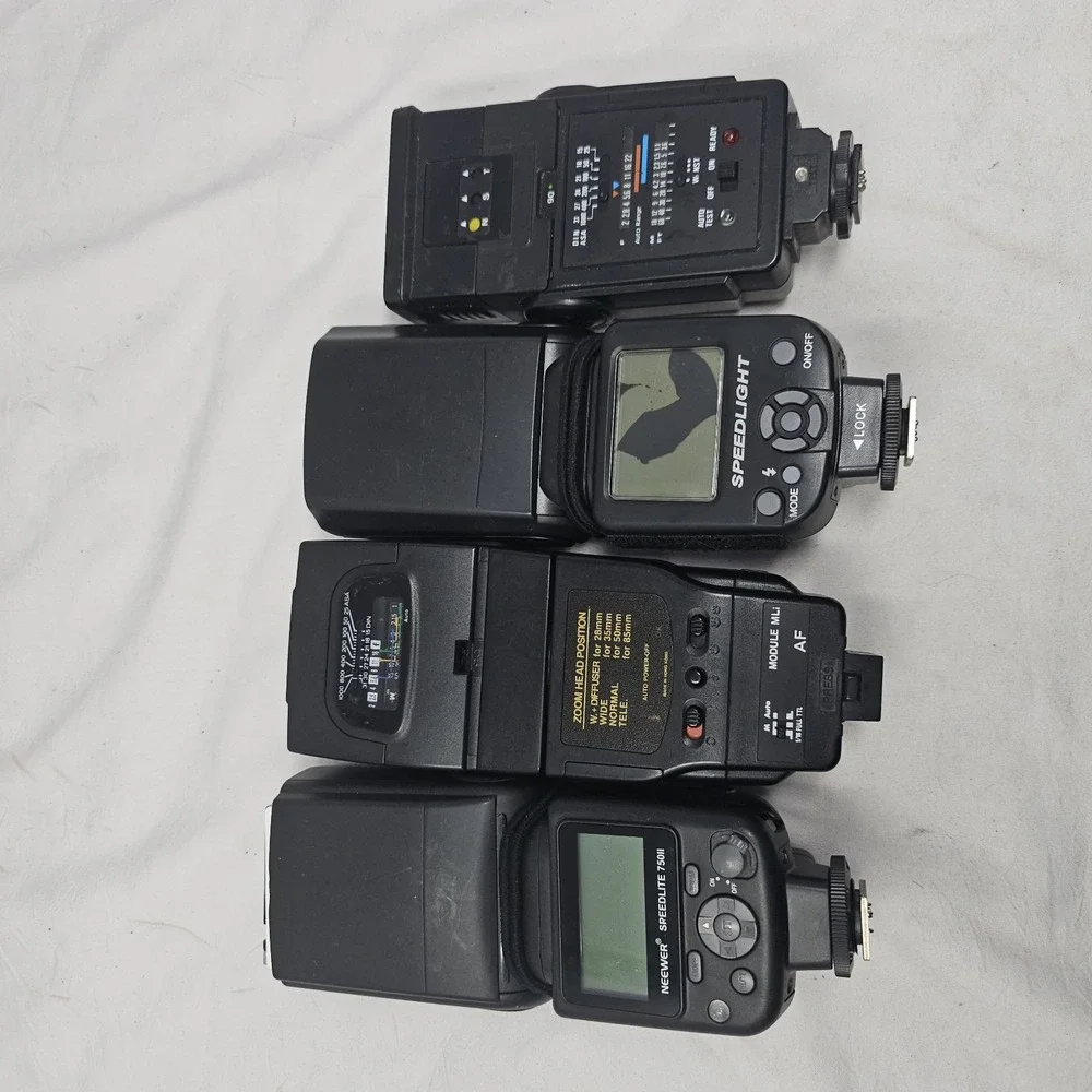 Lot Of 4 Shoe Mount Camera Flash for Parts Or‎ Repair Only